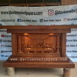 Meja Altar Gereja Ukiran Relief Perjamuan
