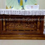 Meja Altar Gereja Ukiran Relief Perjamuan