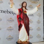 Patung Yesus Memberkati